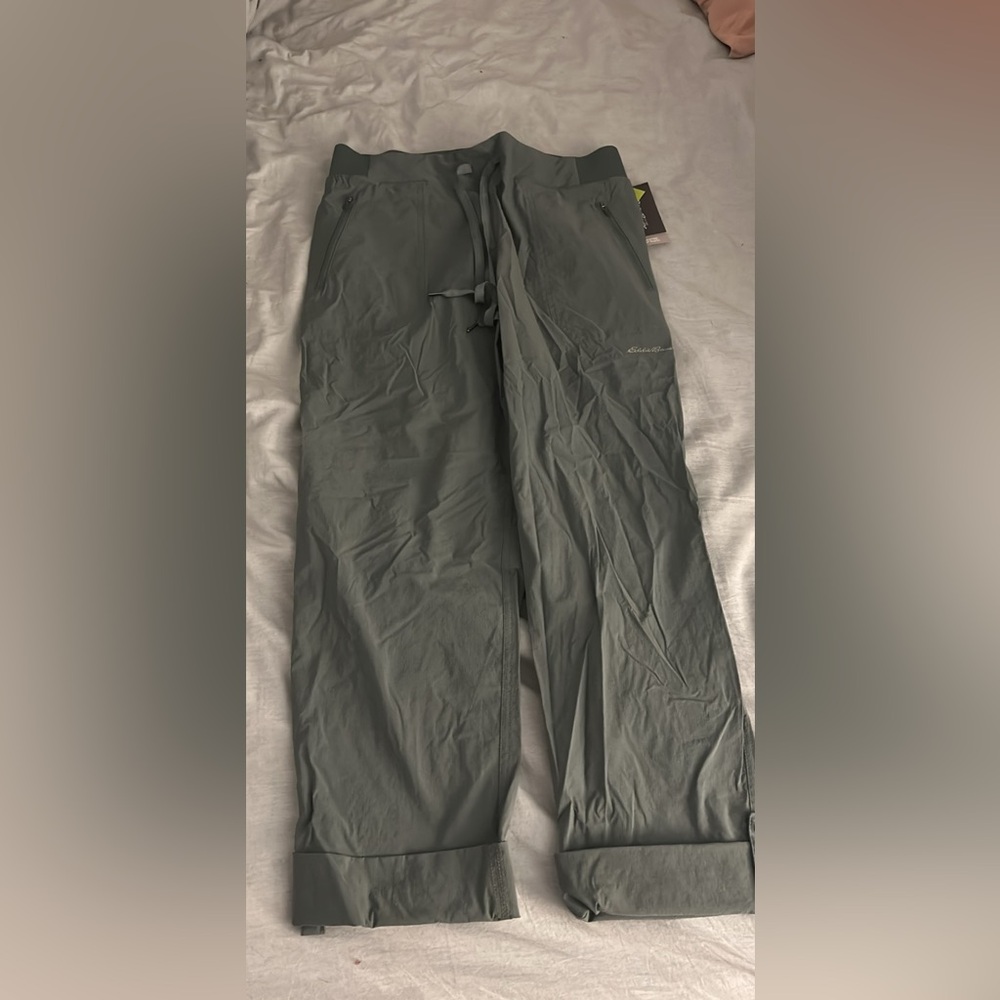 Size medium women’s hiking pants from Eddie Bauer. NWT